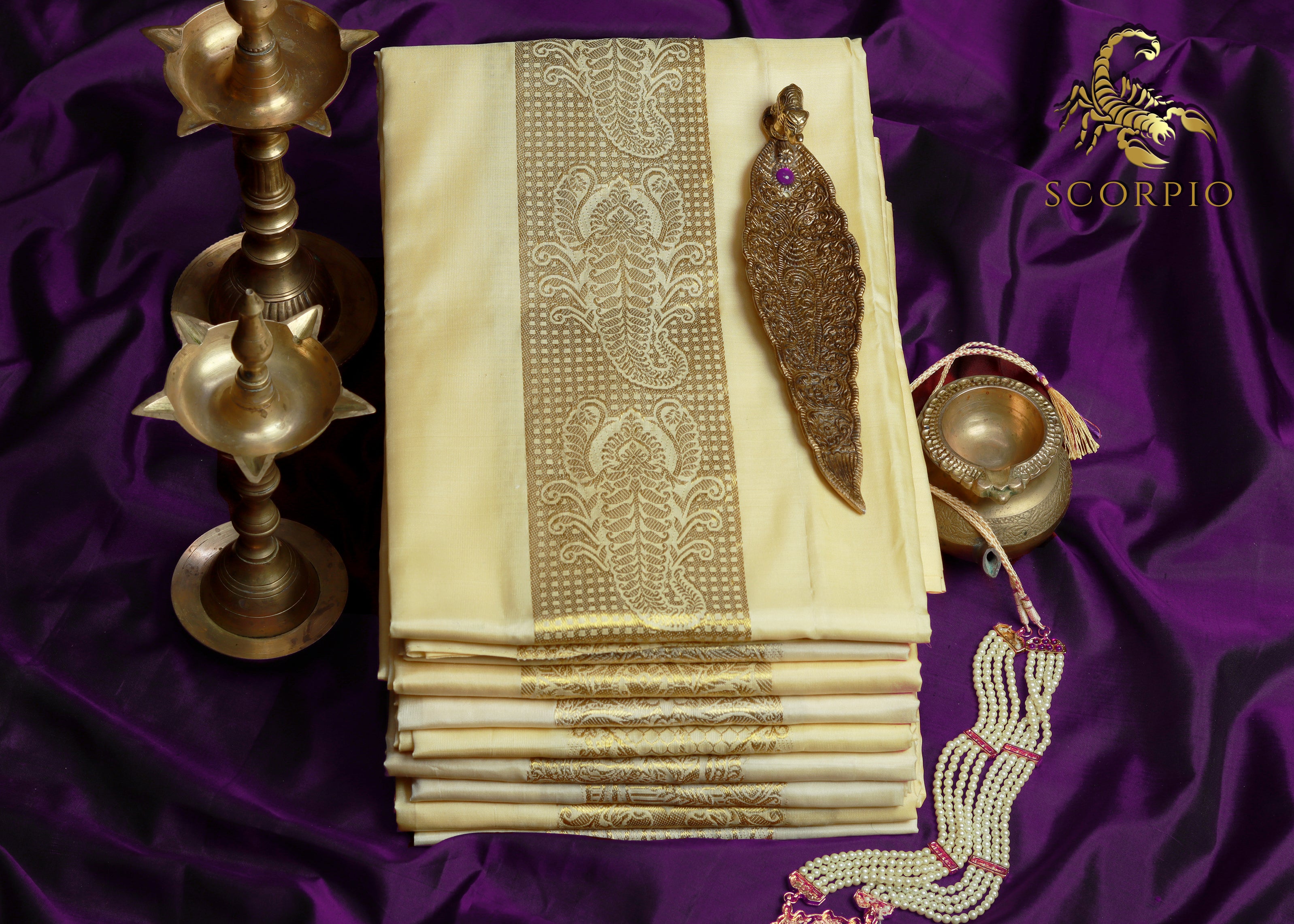 Scorpio Zodiac Handloom Pure Mulberry Silk Dhoti white mundu vesti Temple Indian wedding dhoti Designer men's dhoti Wedding silk dhoti Men's ethnic Festival men Handwoven Mughal