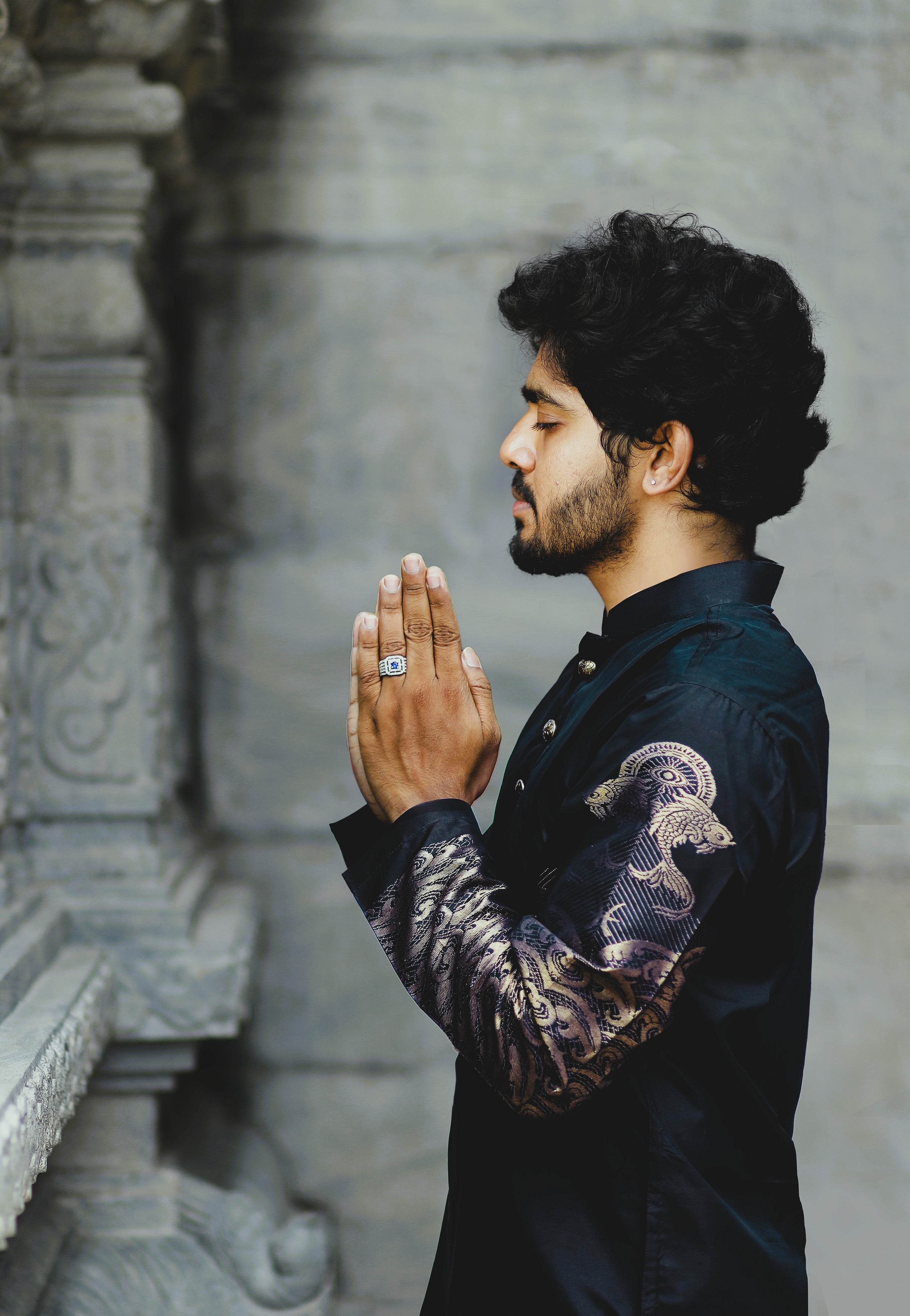 Piscesa zodiac embroidered silk kurta handloom black Mulberry silk kurta with golden zari Roman style handloom silk kurta with German golden zari 