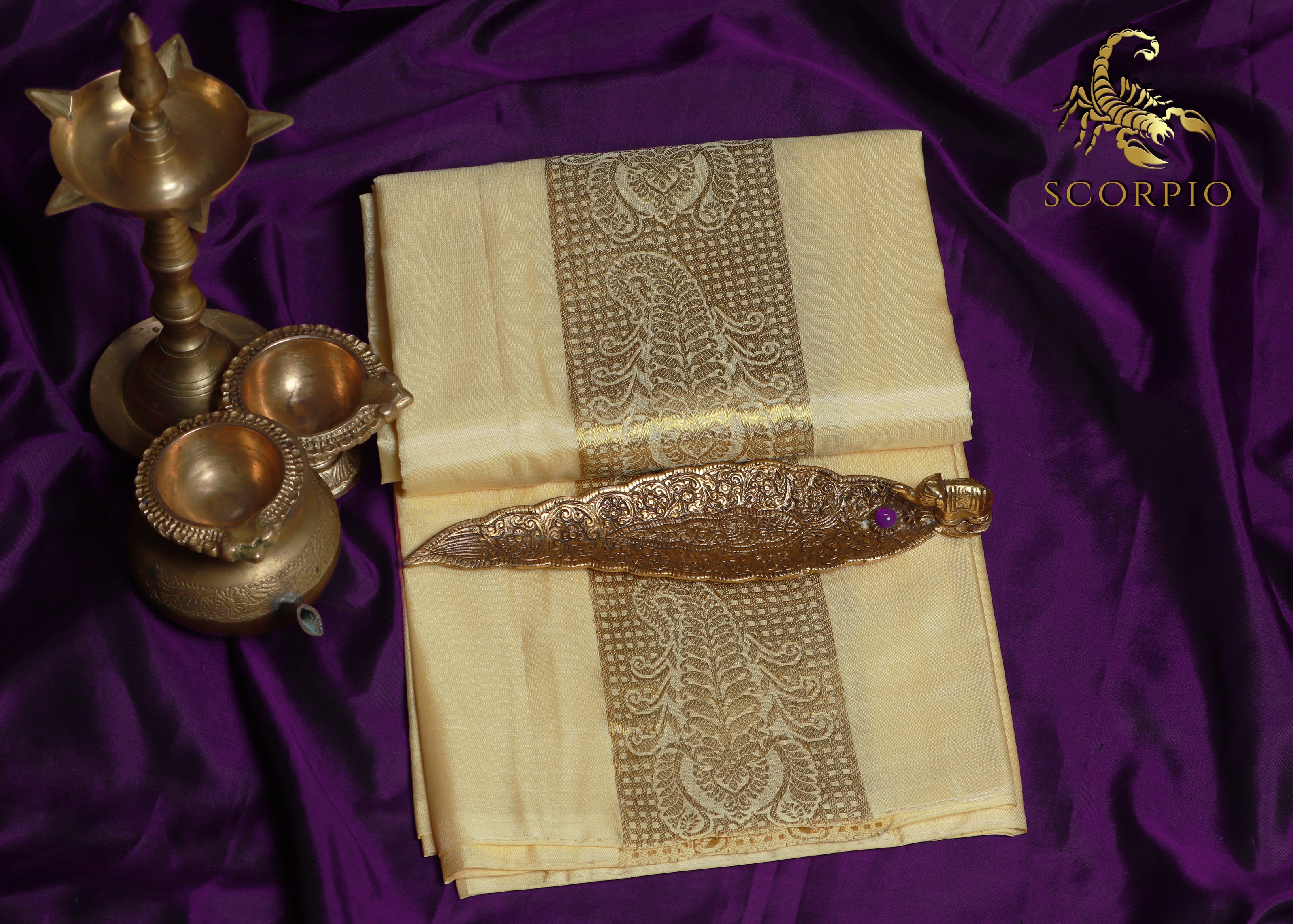 Scorpio Zodiac Handloom Pure Mulberry Silk Dhoti white mundu vesti Temple Indian wedding dhoti Designer men's dhoti Wedding silk dhoti Men's ethnic Festival men Handwoven Mughal
